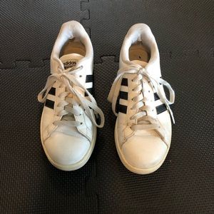 Used womens cloudform sneakers